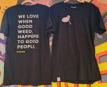 4K CANNABIS | 4K LIPS TEE | XXXL